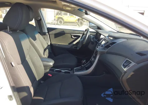 2016 Hyundai Elantra Se из США, поврежденный, VIN 5NPDH4AE0GH732685